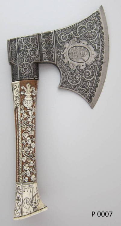 historyarchaeologyartefacts:Small axe (28 cm, 730 g.), Germany...