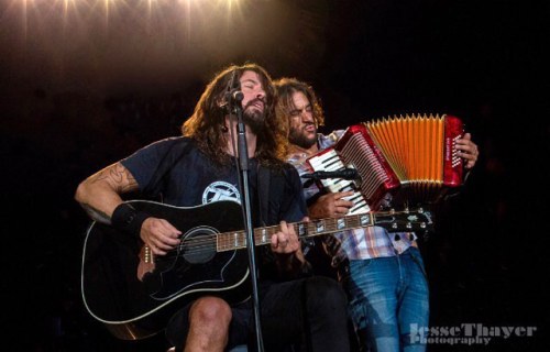 mrrightandmrbubble:jessethayerphotography: “Dave Grohl &...