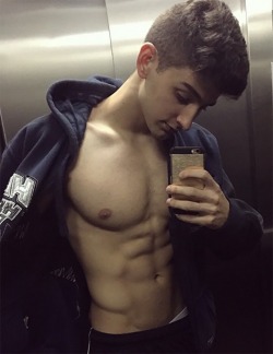 @6packboyss