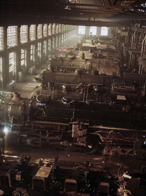 rocketumbl:1942-1943: Chicago rail workers