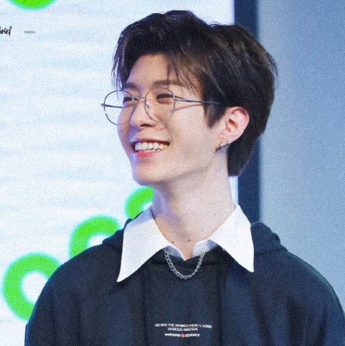 sweetchengs:do you ever just look at chengcheng and :D, yeah...