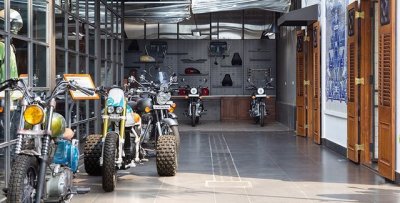 The Royal Enfield Garage Cafe / Studio Lotus 