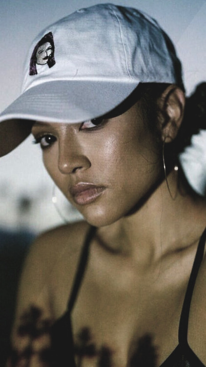 hypescreens:KARRUECHE | HYPESCREENSLIKE//REBLOG IF YOU USE...