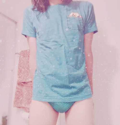 femboygalaxy:I just showered and put on my jamjams! But I’m...