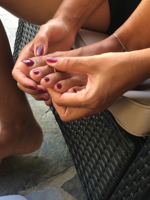 weddingringturnsme:feetmachine:onlymywifey:Wifey’s new toe...