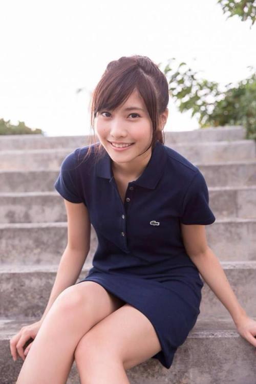 佐野ひなこ