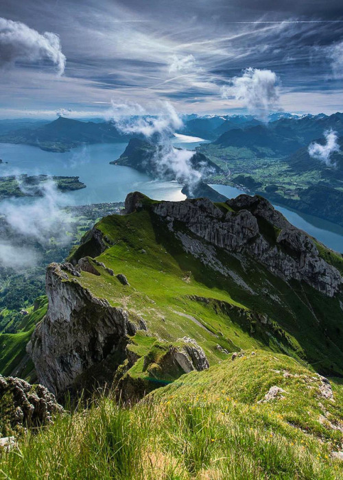 coiour-my-world:Mount Pilatus, Lucern, Switzerland |...