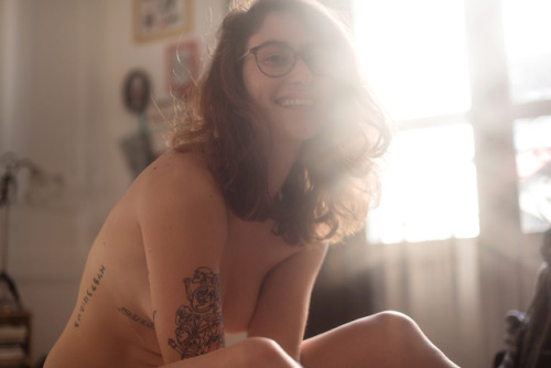 mrchill:Flora, spontaneous grin© Chilltumblr · portfolio ·...