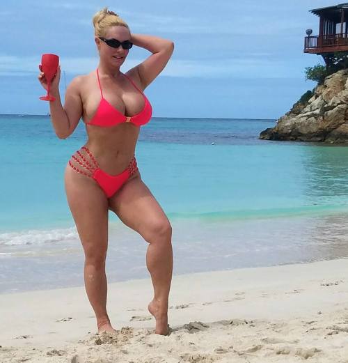 pensjim66:The stunning Coco Austin in her tiny bikini 