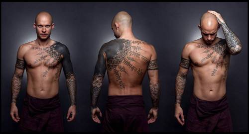 Blackwork/ornamental piece. Tattoo artist: Peter Madsen ·... arm;black;big;languages;back;chest;ornamental;tibetan;buddhist;blackwork;shoulder;tatuaje;unalome;tatuajes;religious;sleeve;peterblackhandmadsen;other;backpiece