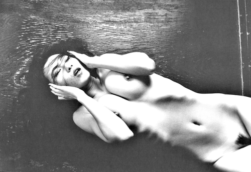 almavio:Yoshihiro Tatsuki ph. | “Muses” series, 1992