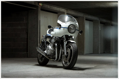 motoblogcl:Ruleshaker’s Honda CB750 - “Old Spirit”