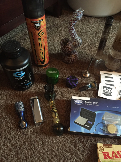 chinadoll210:STONER GIVEAWAY!High guys, I’ve decided to do...