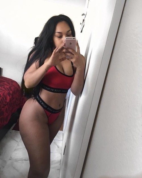 Thicksexyasswomen