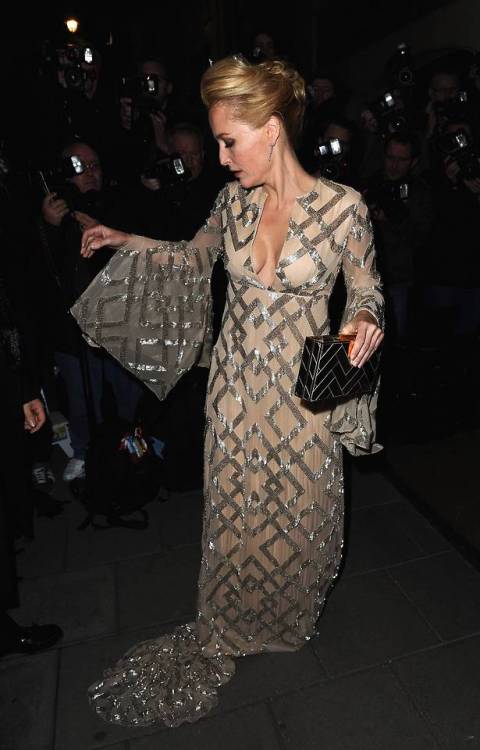 strut-like-stella