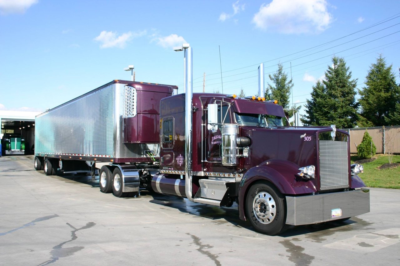 Semitrckn — Kenworth custom W900L with matchin reefer