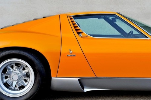 gentlemanracedriver:Miura by Bertone