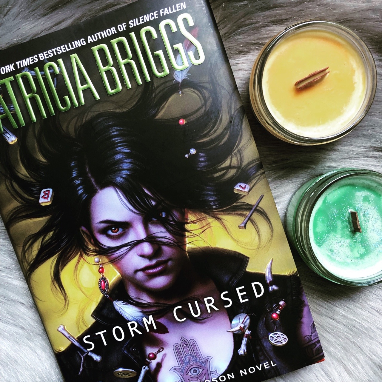 patricia briggs storm cursed