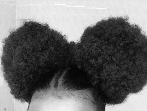 curlsbraidsandafros:Afro Puffs!