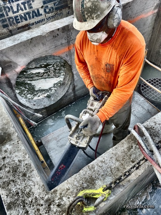 Chainsawing 3 Chainsawing 2