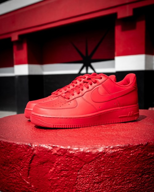 air force ones triple red