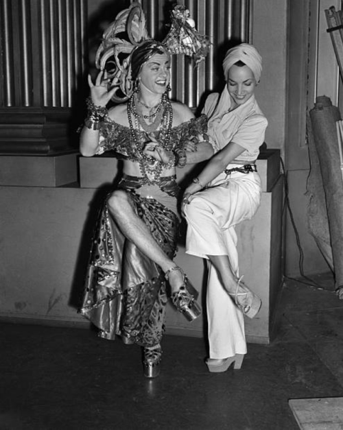 twixnmix:Carmen Miranda visits Mickey Rooney (in drag as...