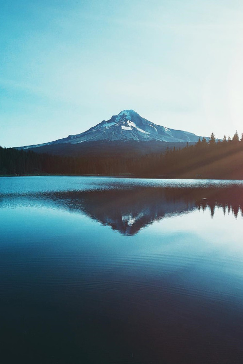 lsleofskye:Trillium Lake Mt. Hood NF