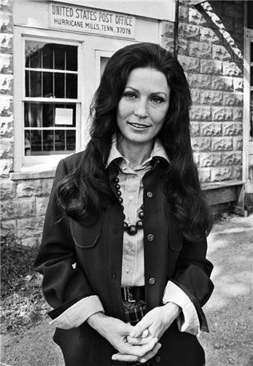 rockincountryblues:Loretta Lynn  