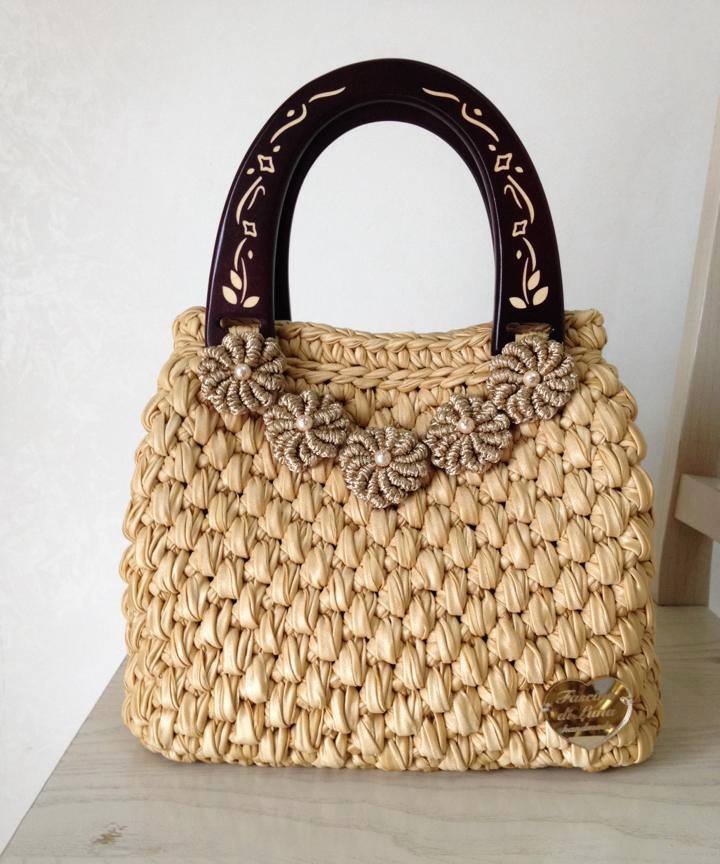 Inselly — Amazing crochet handbags from Italian designer&hellip;