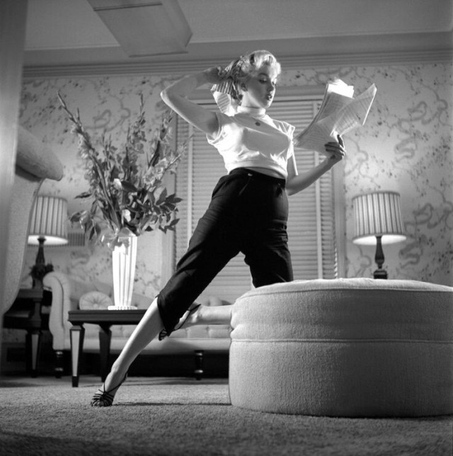 Marilyn Monroe Fashion — White turtleneck, high waisted black trousers ...