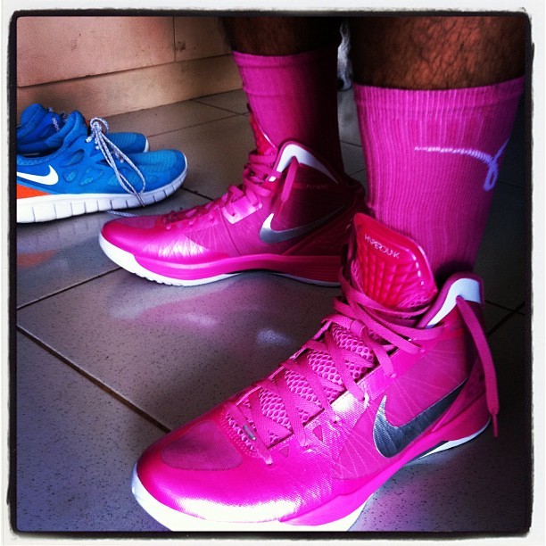 dunks hyper pink