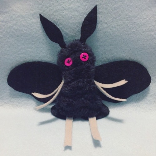 jamblams:The tiniest little mothman ever! I’ve always wanted...