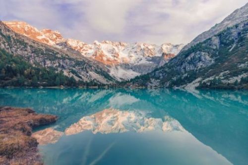 different-landscapes:Lake Aviolo in Italy