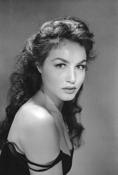 mistaj503-3:Julie Newmar