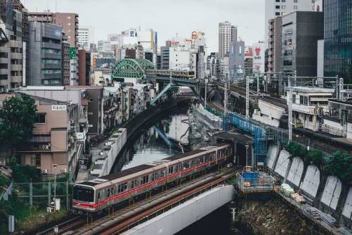 bellatorinmachina:Tokyo by bTakashi Yasui