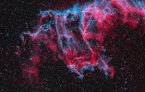 photos-of-space:Veil Nebula [2048 × 1298]