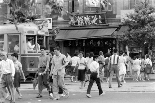 s-h-o-w-a:Street scenes in Kyoto, Japan, 1961Ph. Eliot...