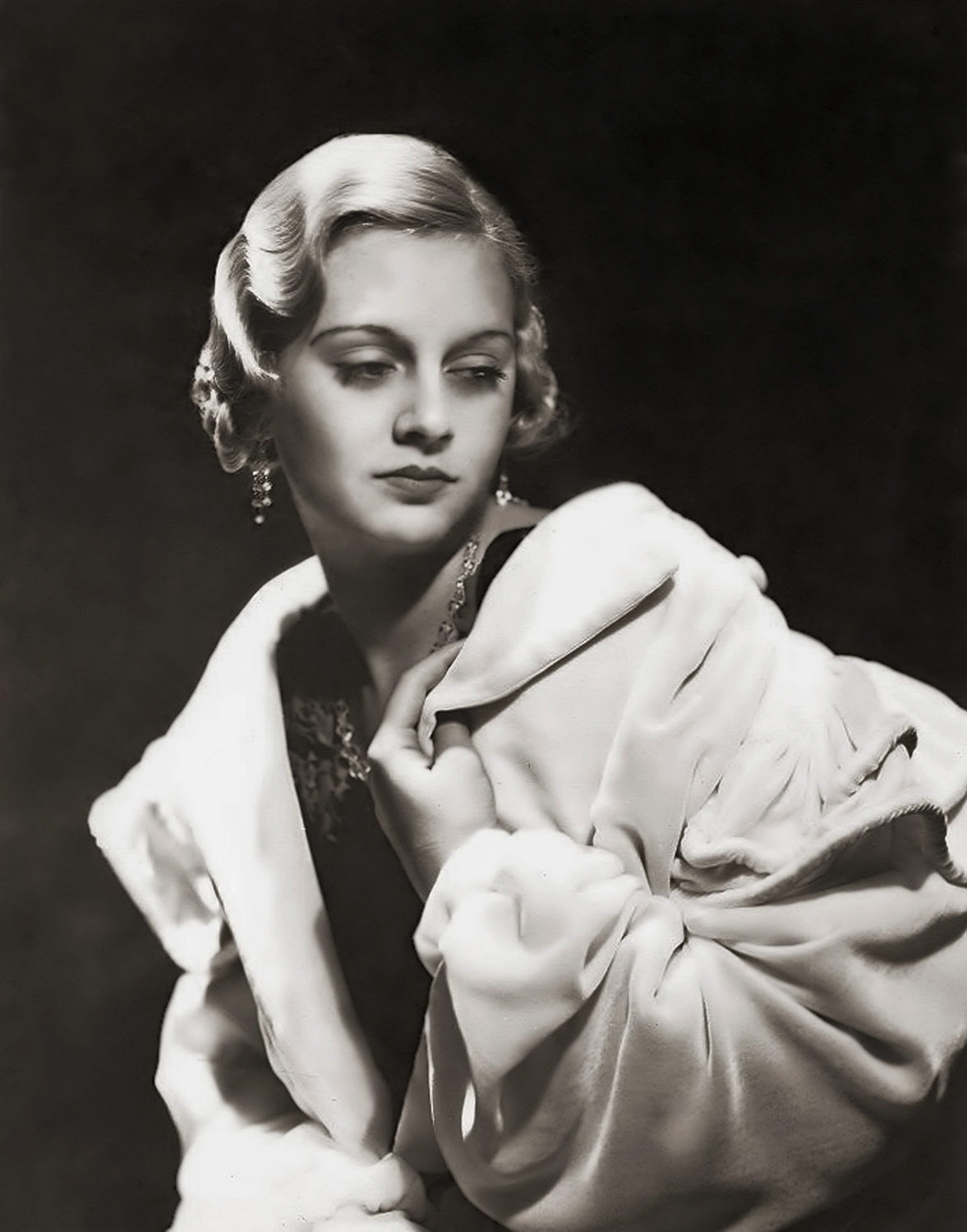 Doris Lloyd pics Caroline O'Connor (actress) pictures