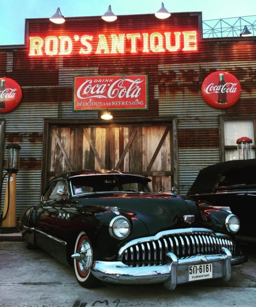 Rod’s Antique Bangkok #49buick#rodsantique (at...