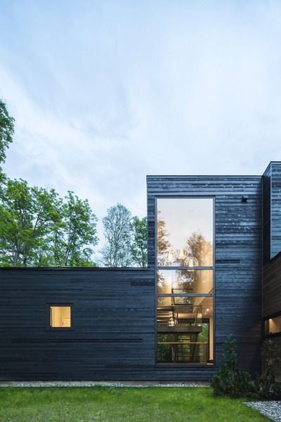 archatlas:<br /><br /><br />Estrade Residence in Quebec<br /><br /><br />Located in the verdant Laurentians in Quebec, the Estrade Residence reveals itself discretely on the shores of Lac de la Cabane in St-Adolphe d’Howard. It is by studying the steep and rocky topography of the place that MU Architecture decided to highlight the peculiarities of this site with an adapted and captivating architectural intervention. <br />Follow the Source Link for images sources and more information. <br />