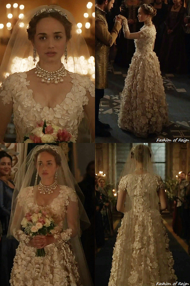 the CW's Reign Fashion & Style