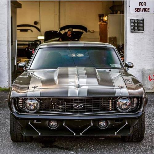 musclecardefinition:Pro Touring ‘69 Camaro SS