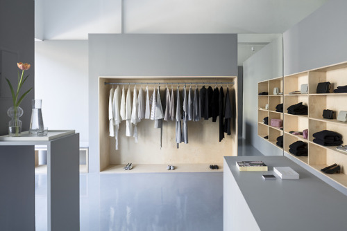 creativetopography:in grey minimalism |KAV Fashion Studio in...