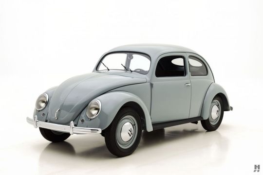 Revenda de carros clássicos restaurou um Fusca antigo de 1949, primeira geração americana, com todas as especificações da época.