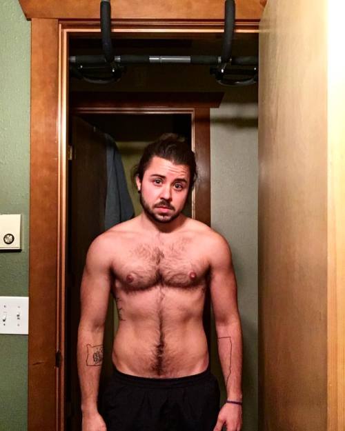 kissyouineyegulps:Feelin’ myself #ftm #ftmfitness #transman...