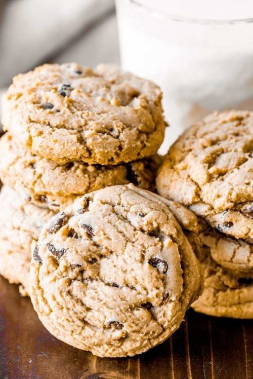 fullcravings:CHEWY CHOCOLATE CHIP COOKIESTake the classic...