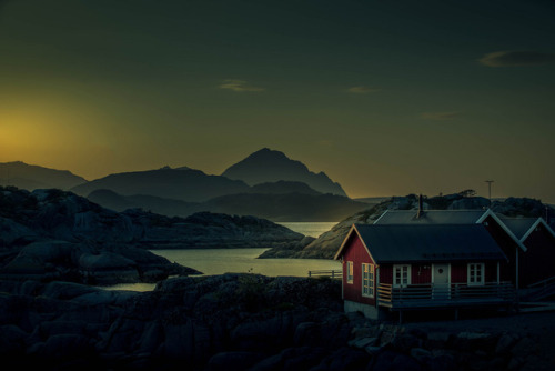 photosofnorwaycom:Lofoten Sunset by SkyBlue Photography Pro...