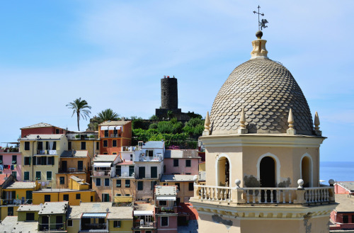 travelingcolors:Cinque Terre | Italy (by Lucy Oliver)