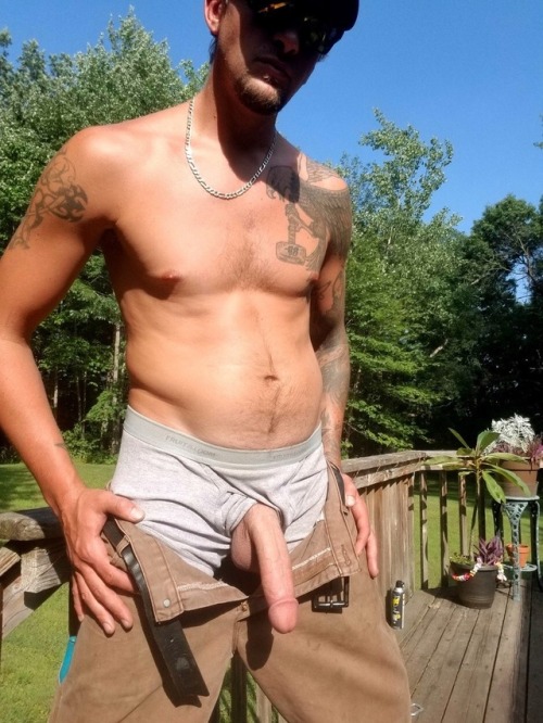 sexycountryrednecks:I’d love to find this guy on my deck