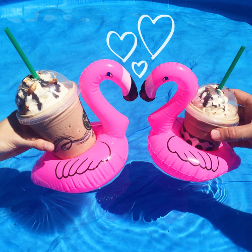 aliexpressangels:inflatable flamingo drink holder // $0.90